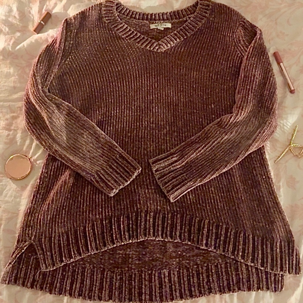 Orvis V-Neck Sweater in Deep pink